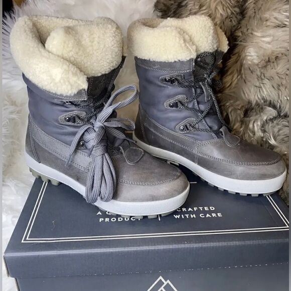 Alpine Design Women's Sofia 2.0 Waterproof Winter Boots NIB Size 6 NEW - Picture 1 of 6